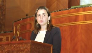 Ghita Mazzour : L&rsquo;arabe et l&rsquo;amazigh, langues officielles de communication dans les institutions publiques et privées au Maroc