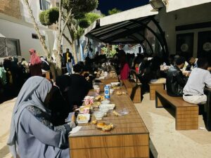 Un Iftar Collectif : Une Célébration de la Solidarité et de la Diversité parmi les Étudiants Africains à Agadir
